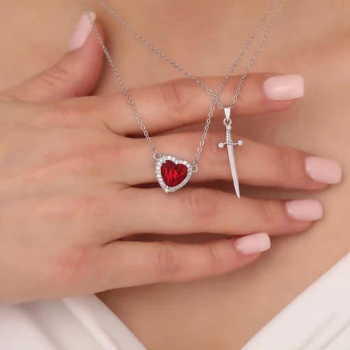 Collier coeur et épée