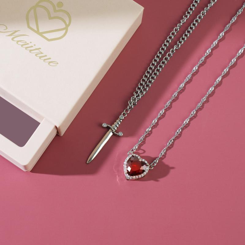 Collier coeur et épée